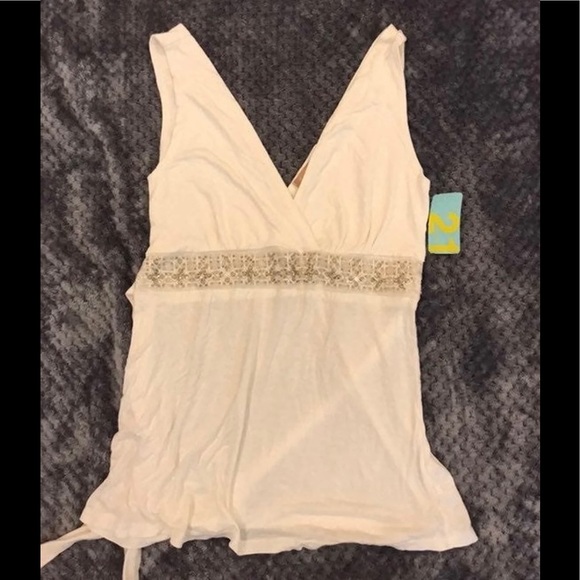 Gorgeous NWT: cream and sliver beaded halter M - Picture 10 of 10